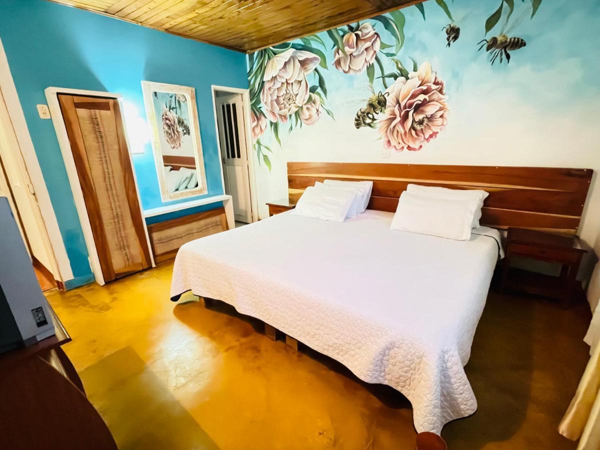 Hostal Colina De Lluvia Филандиа Екстериор снимка