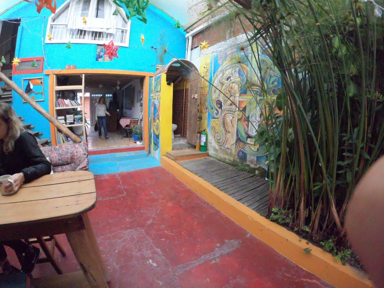 Hostal Colina De Lluvia Филандиа Екстериор снимка